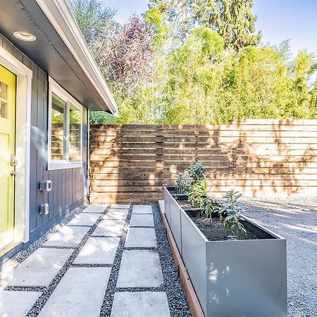The Spa Experience At Cute As A Button! Seattle Exterior foto